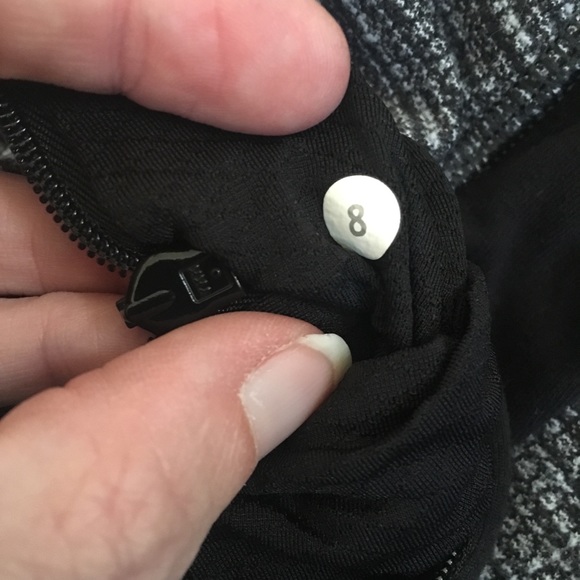 Lululemon pullover-8 - Picture 3 of 3